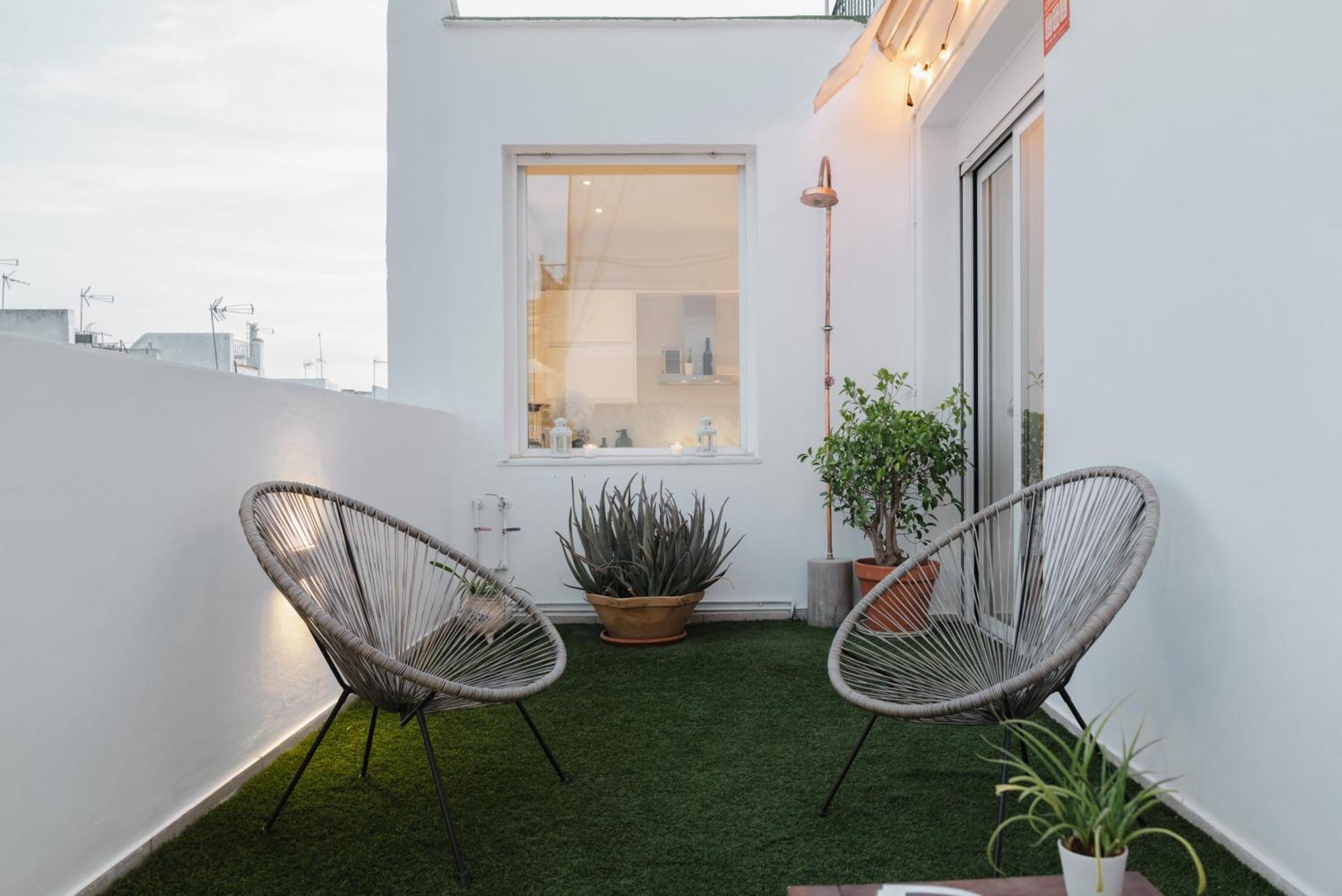 Luminoso Atico Con Terraza Privada Junto A La Catedral Séville